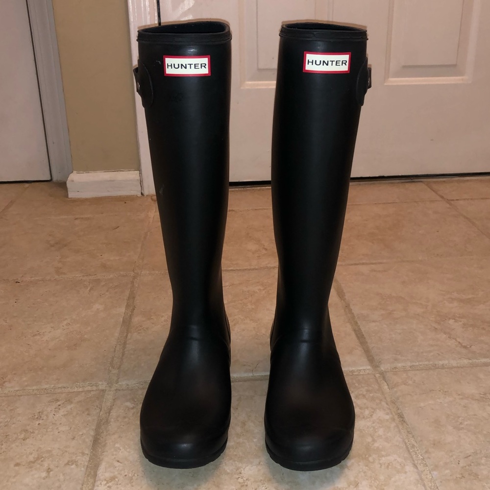hunter tall matte black rain boots